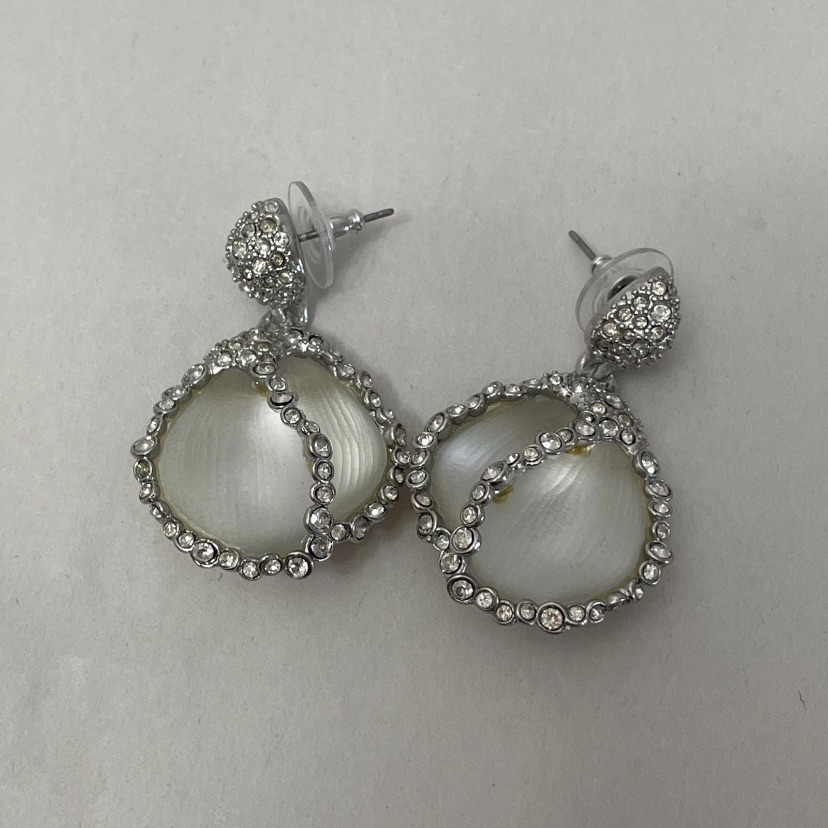 Alexis Bittar Frosted White Lucite And Crystal Drop Earrings. Like New